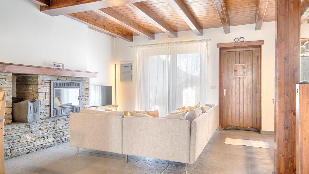 Saplan Real Estate Arres De Sus Villa Arro  Bagian luar foto